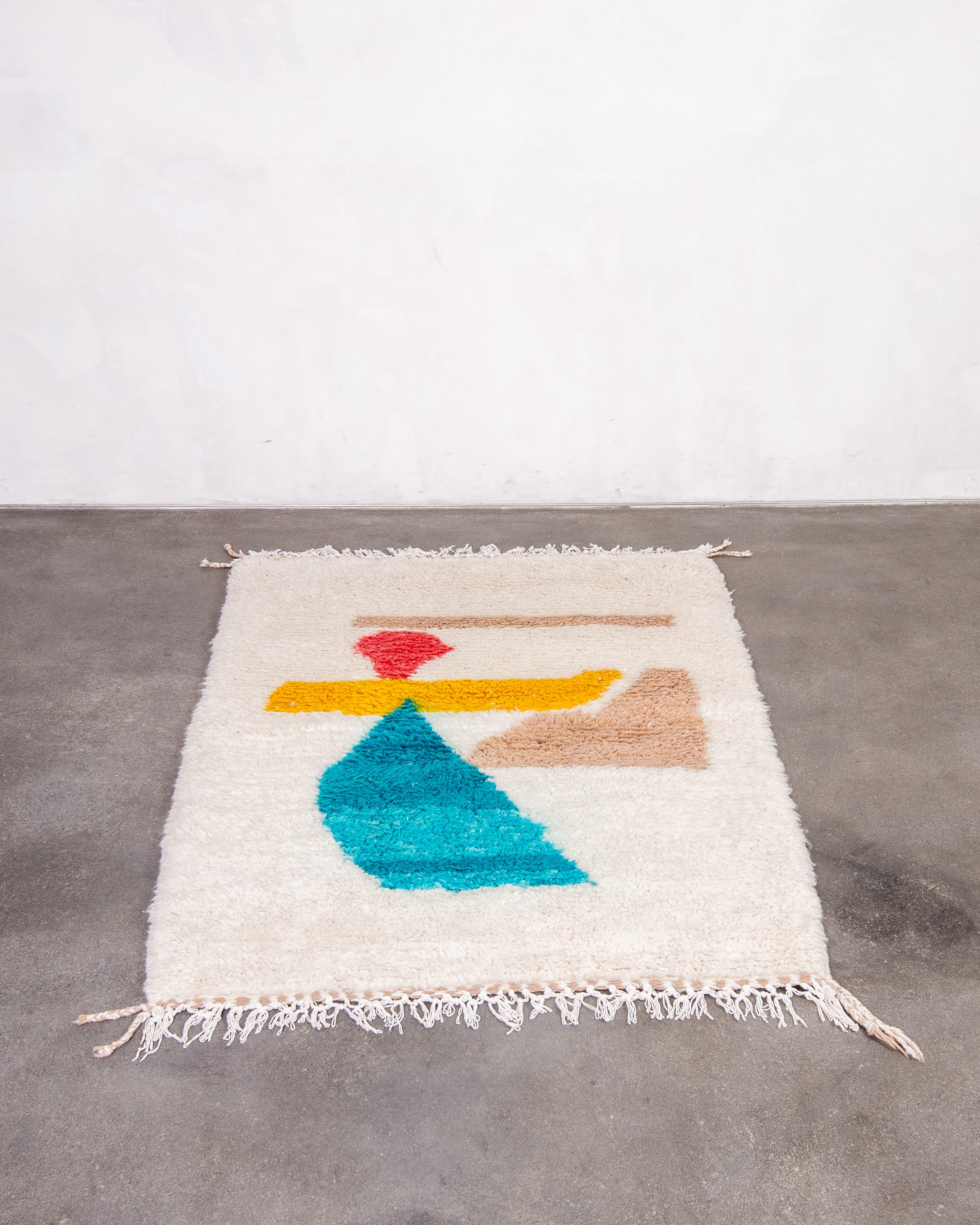 Modern designer handcrafted Berber rug from morocco Beniourain with beautiful colors and patterns